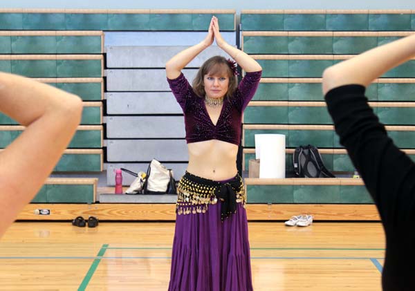 Annyse Rayne belly dancing. Annyse Rayne leads the belly dance class in Surrey on Thursday. (Jacob Zinn photo)