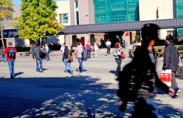 Kwantlen Polytechnic University's student body is growing Students bustle between classes at Kwantlen's Surrey campus, which is busier this year because of a 10 per cent increase in student enrolment in the institution's university studies. (Sarah Jackson photo)